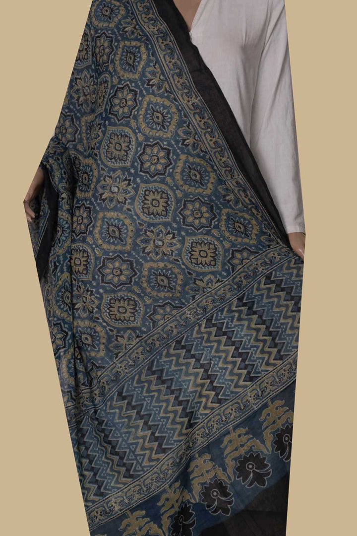 Ajrak Cotton Dupatta - Matkatus 