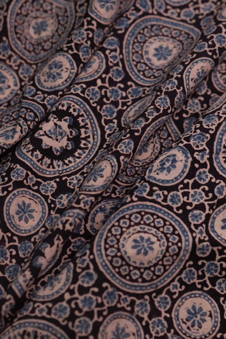Block Printed Fabric - Matkatus 