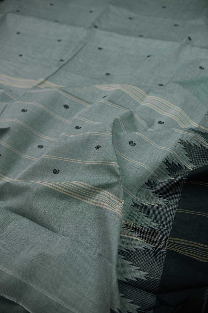 Kanchi Sarees - Matkatus 