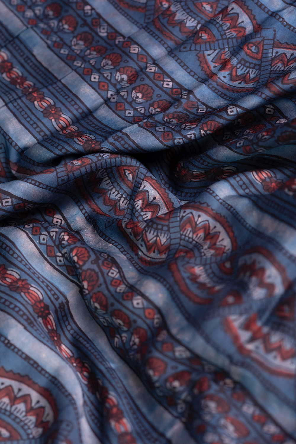 Silk Fabric - Matkatus 