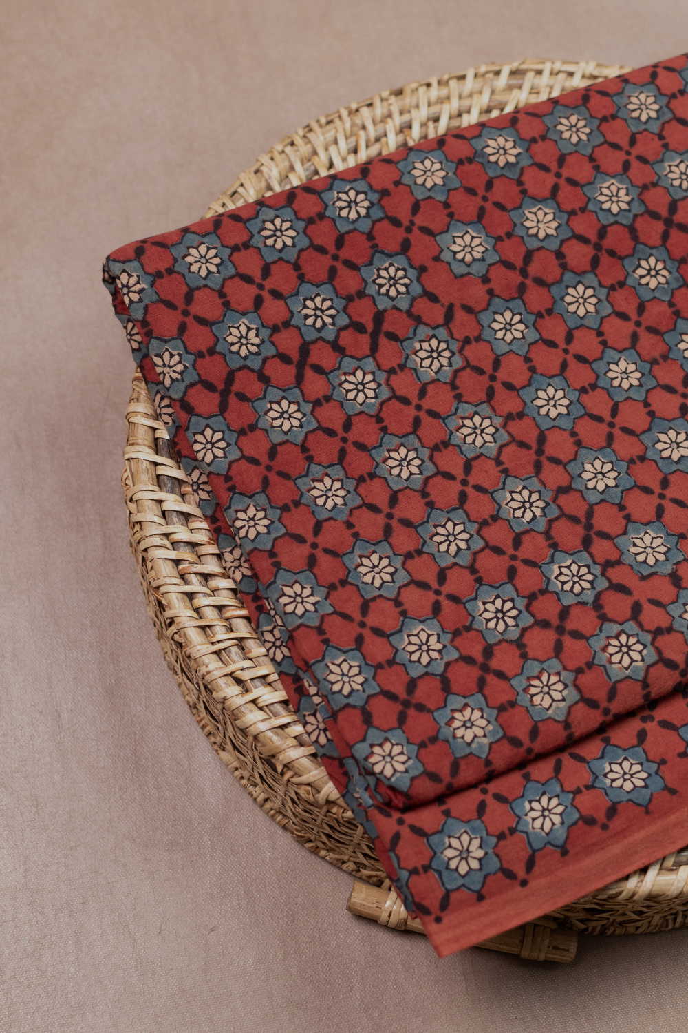 Ajrak Fabrics- Matkatus 