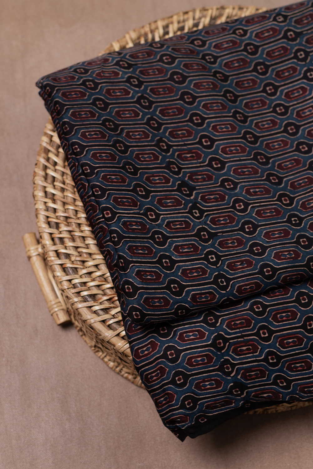 Silk Fabrics - Matkatus