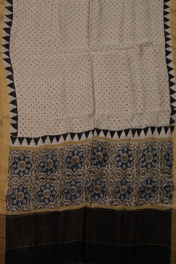 Ajrak Suits - Matkatus