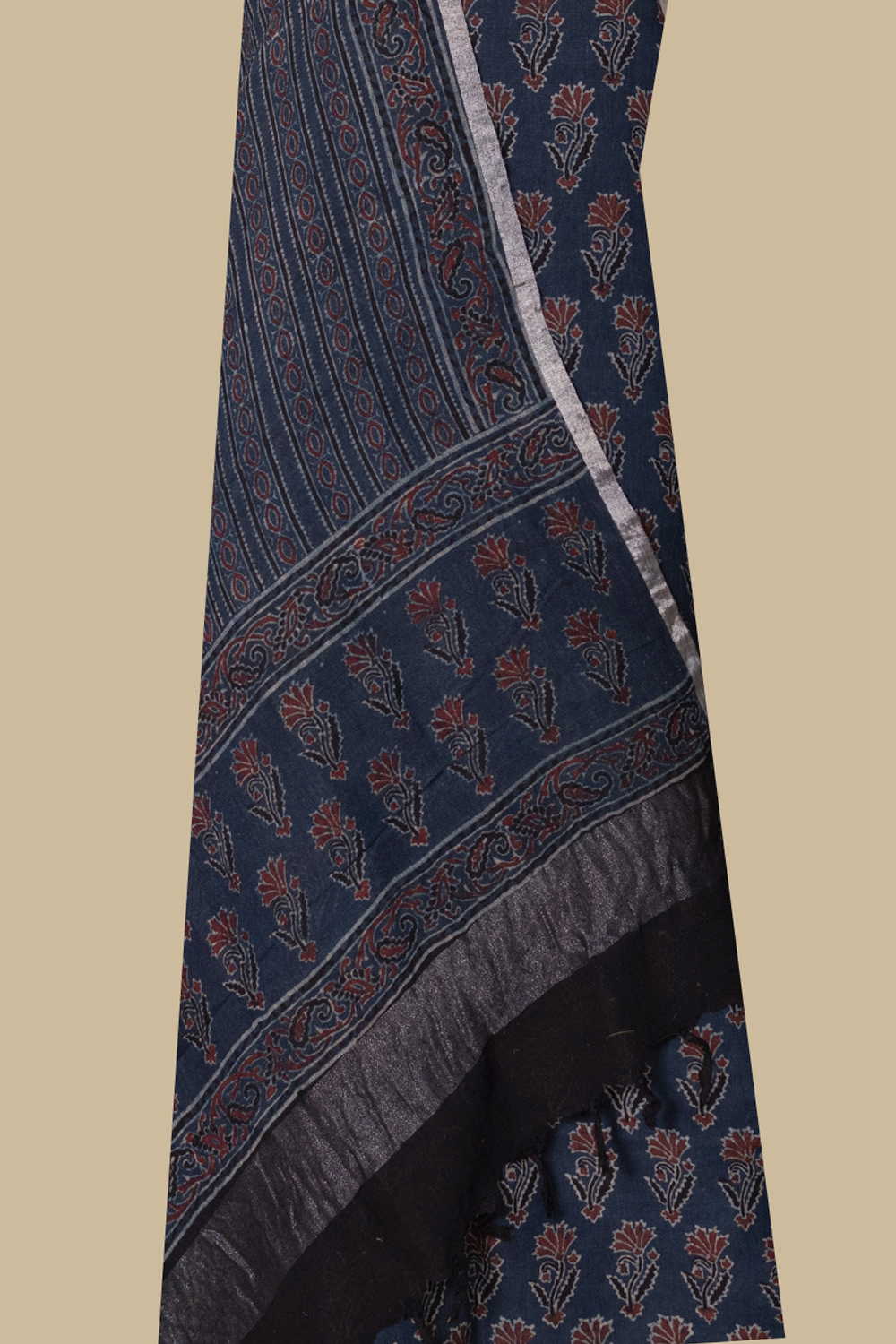 Unstitched Suits - Matkatus 