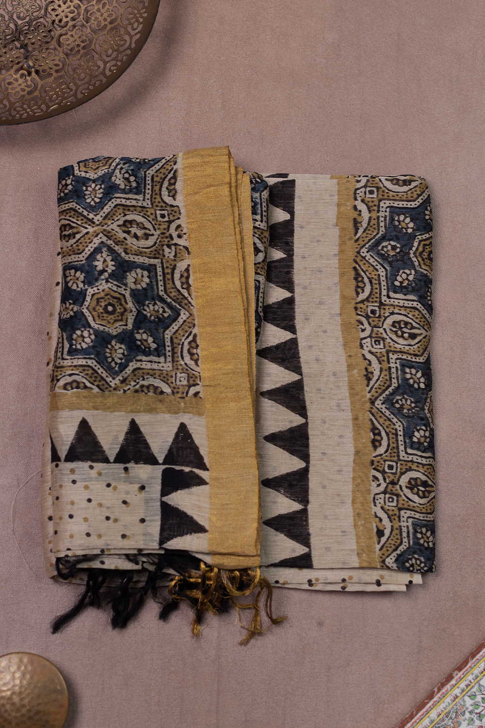 Unstitched Suits - Matkatus 