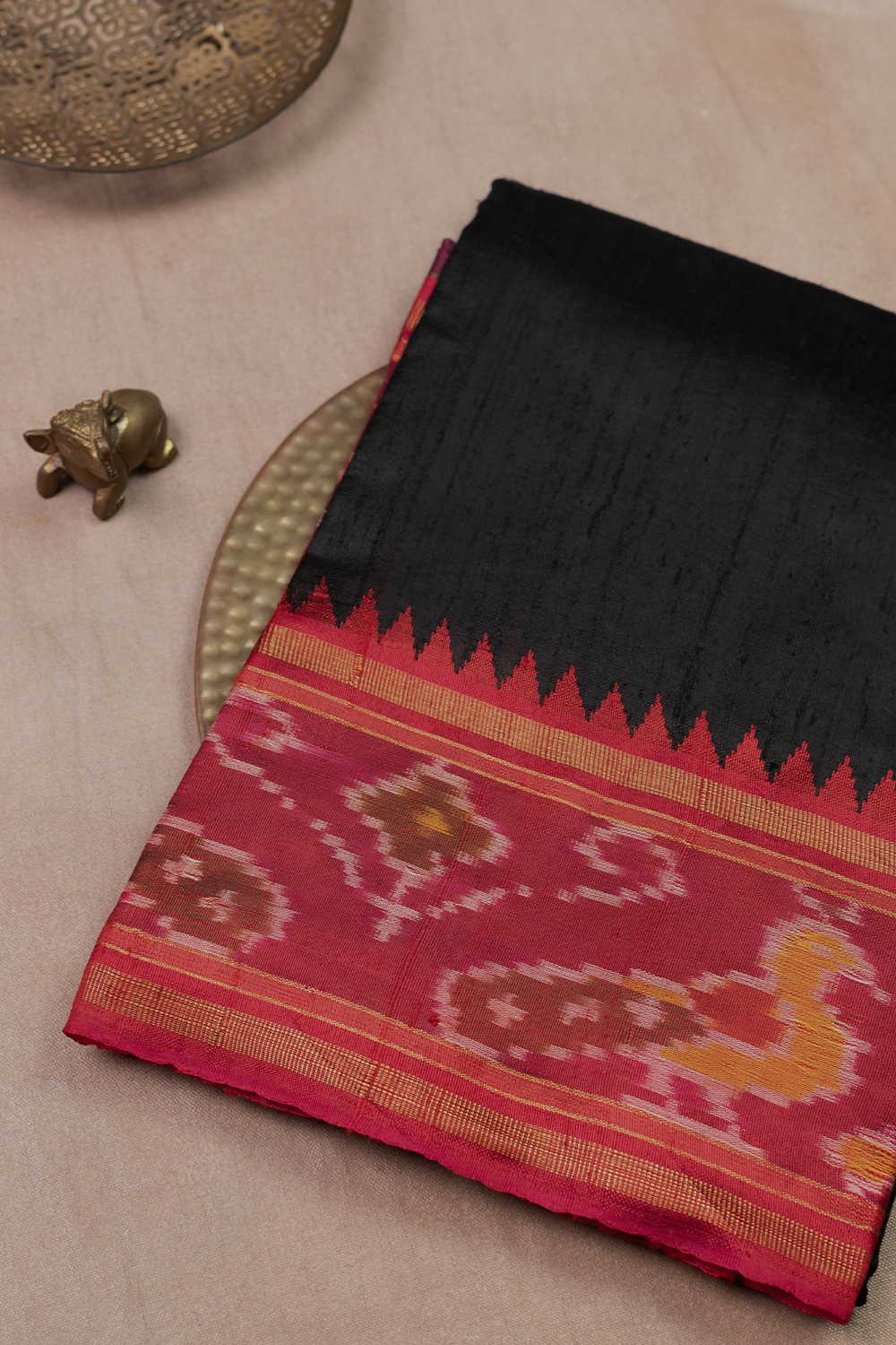 Handwoven Sraee-Matkatus 
