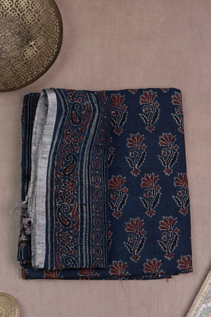 Ajrak Suits - Matkatus