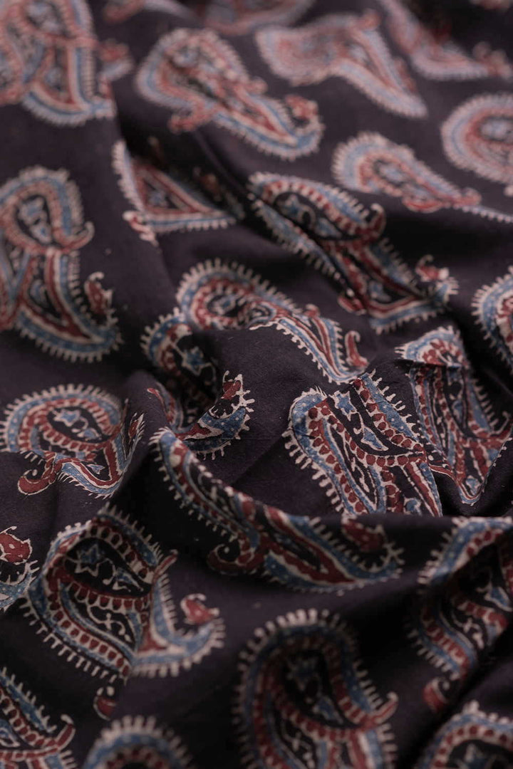 Block Printed Cotton Fabric - Matkatus 