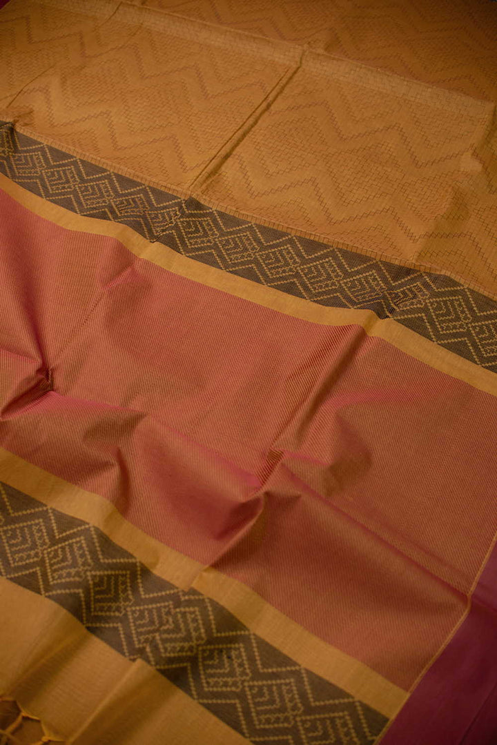 Sarees - Matkatus 