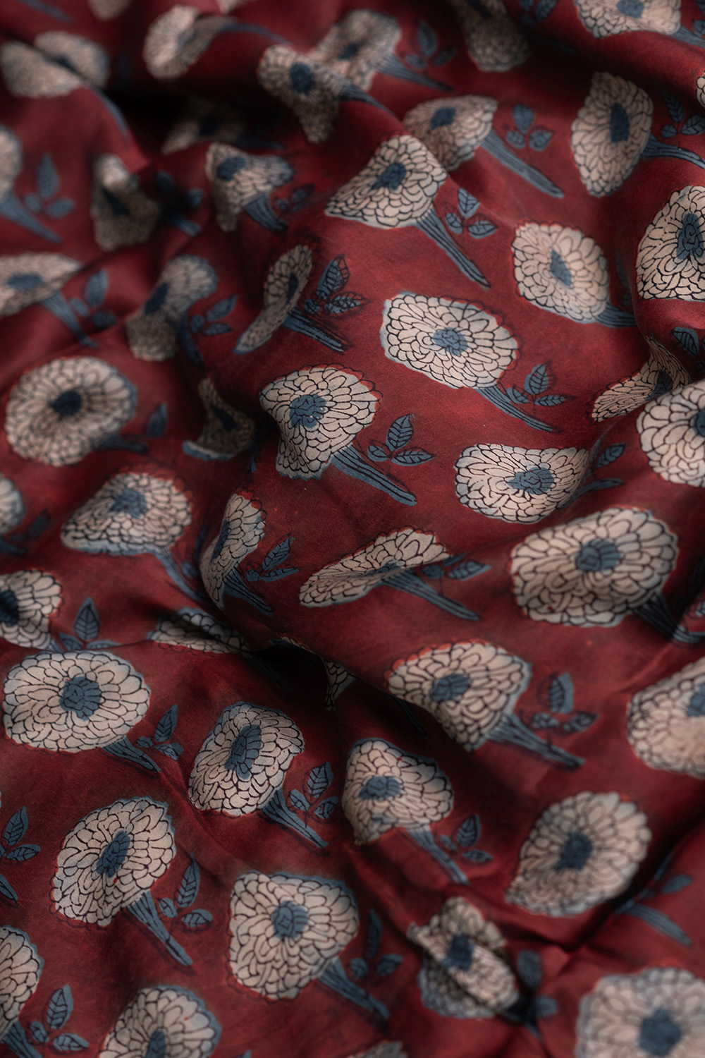 Silk Fabric - Matkatus 