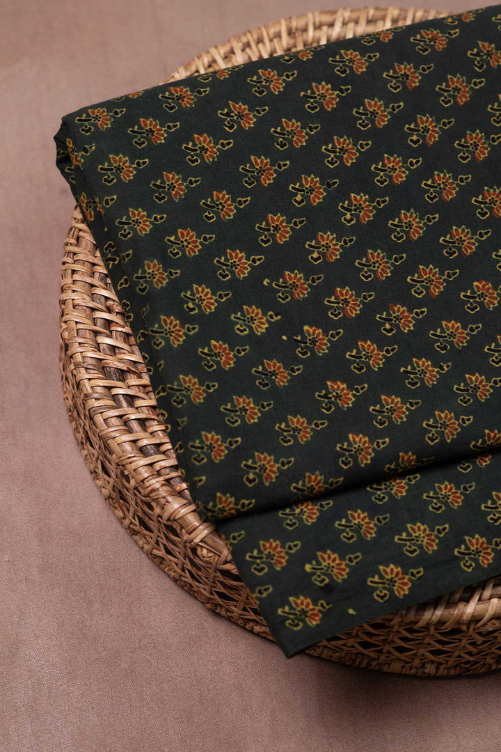 Ajrak Fabric - Matkatus 