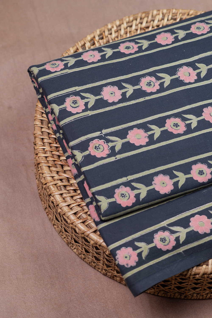 Block Printed Fabric - Matkatus 