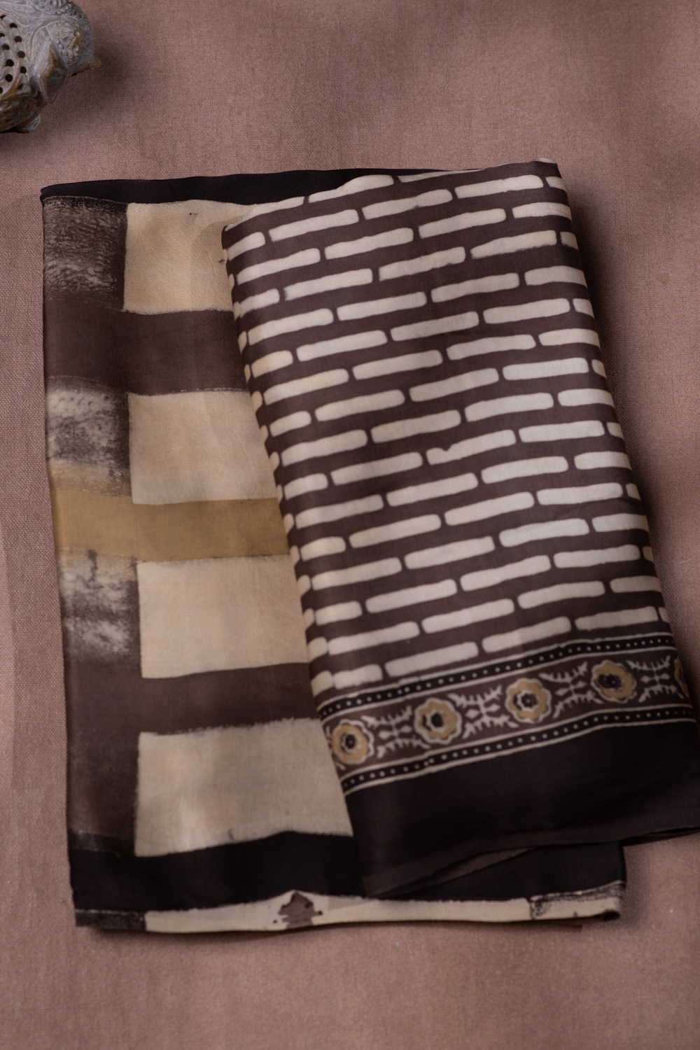 Top & Dupatta - Matkatus