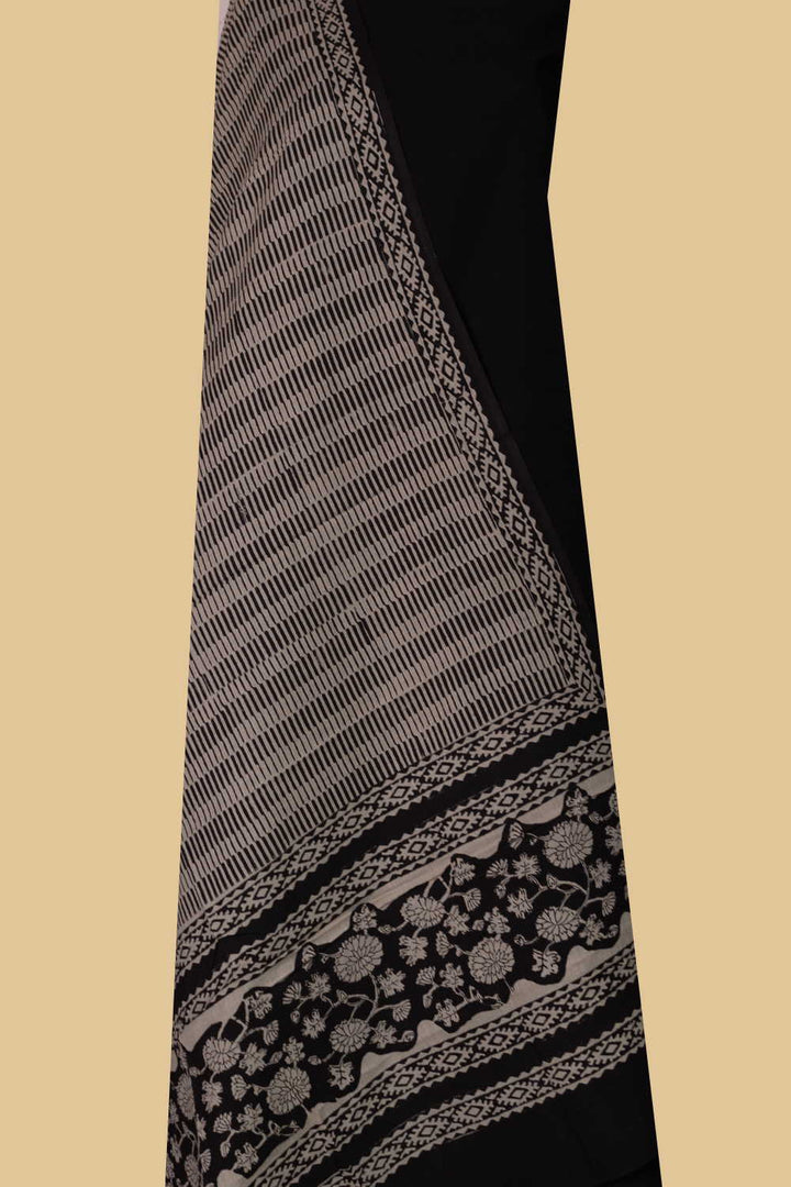 Top and Dupatta - Matkatus 