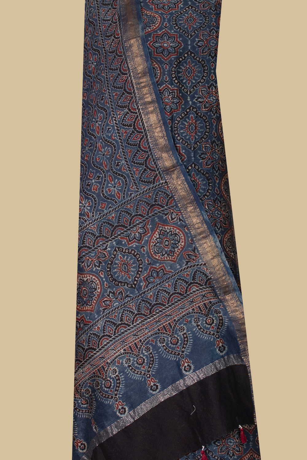 Top and Dupatta - Matkatus 