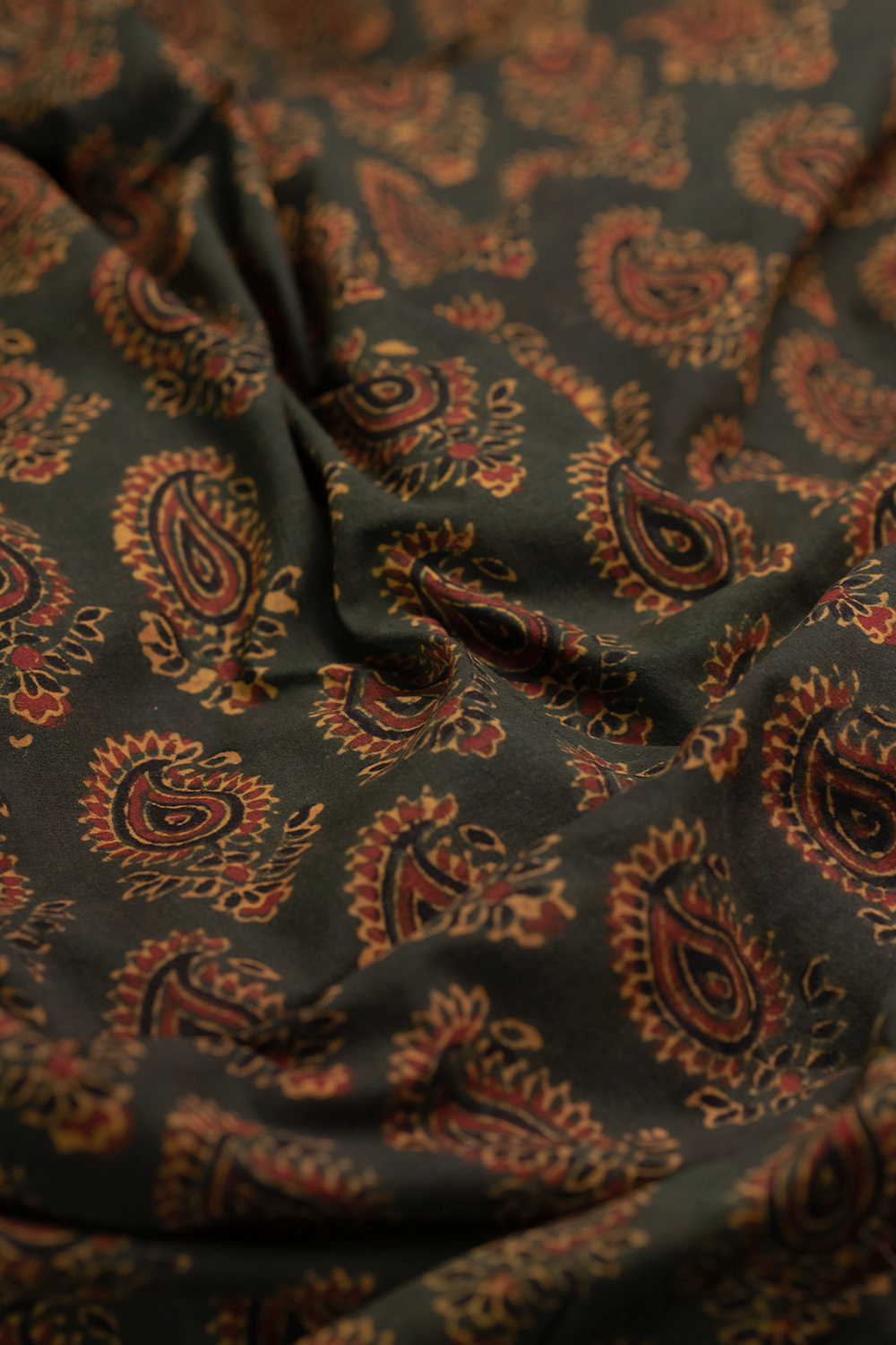 Block Printed Cotton Fabric - Matkatus 