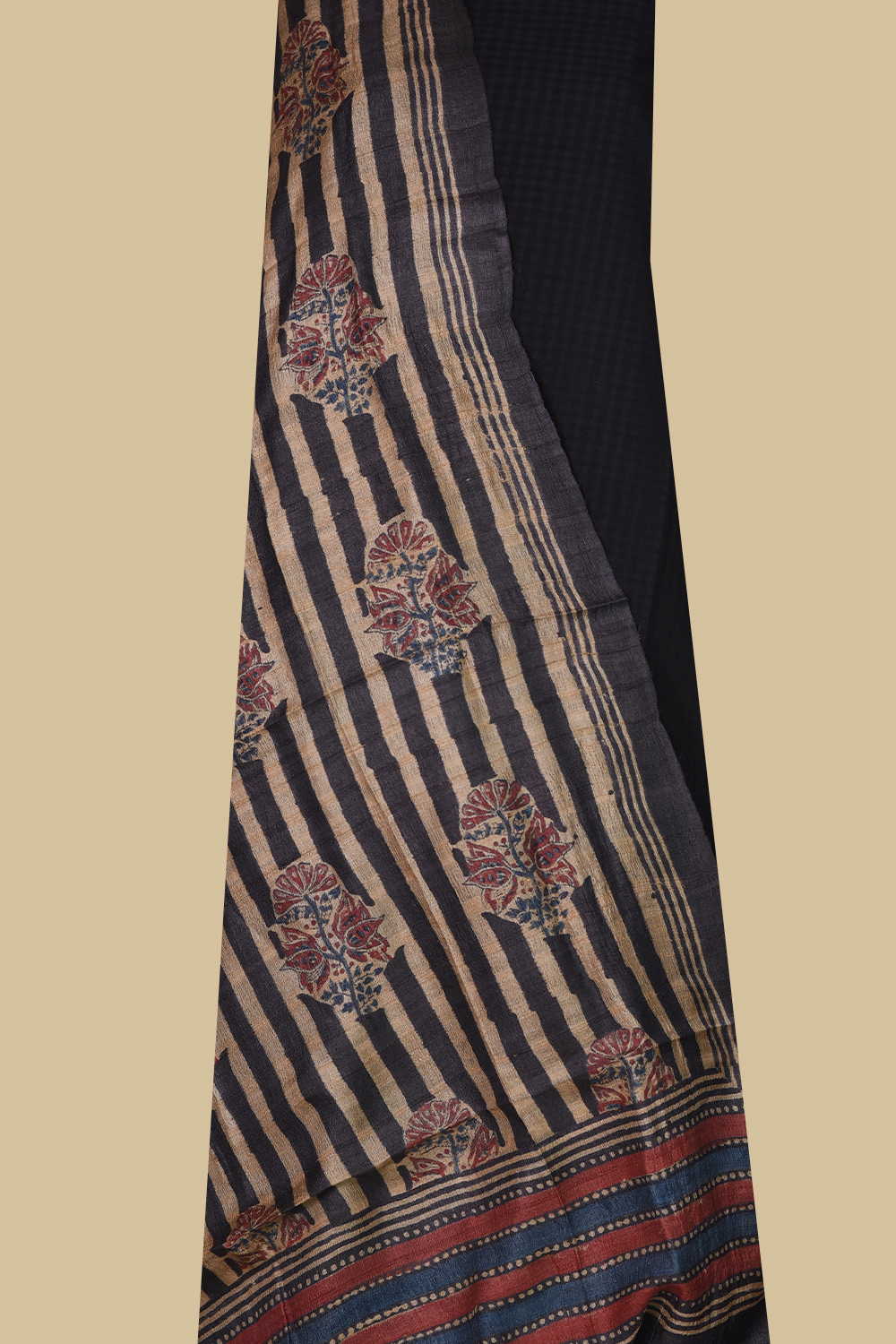 Top & Dupatta - Matkatus