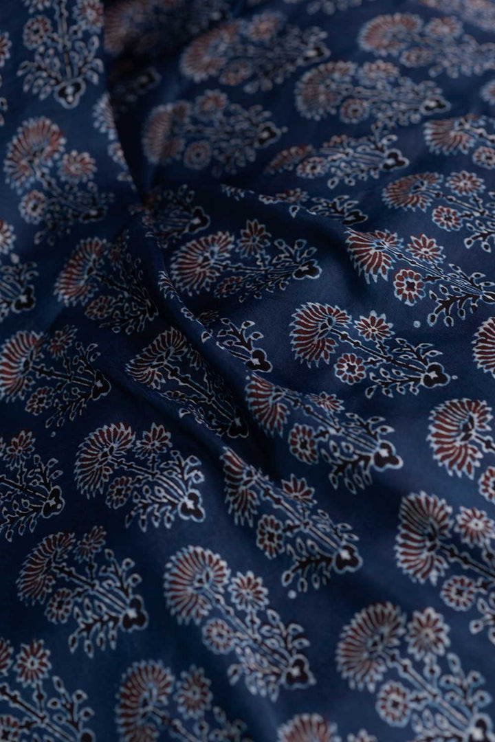 Silk Fabric - Matkatus 