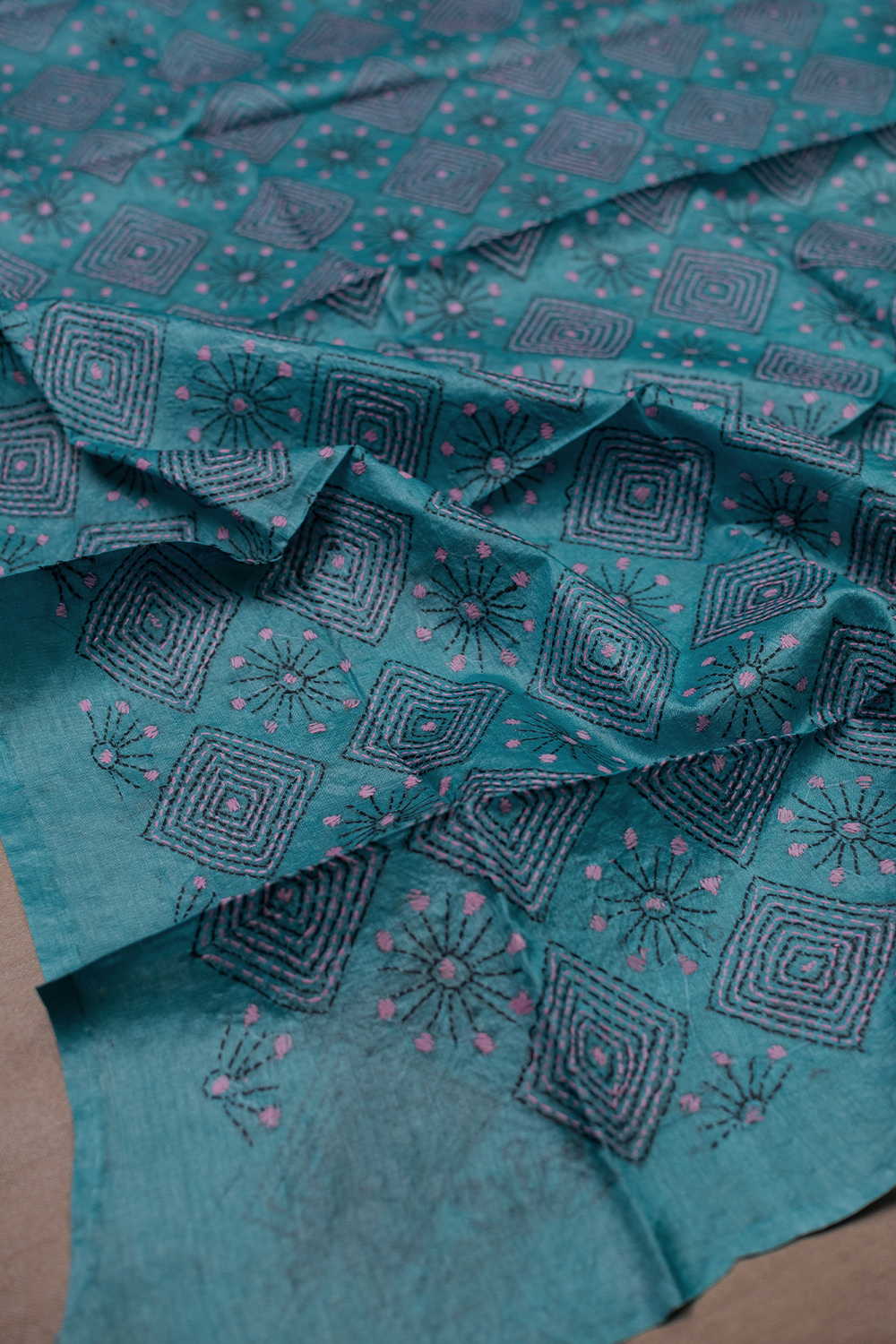 Embroidered Blouse - Matkatus