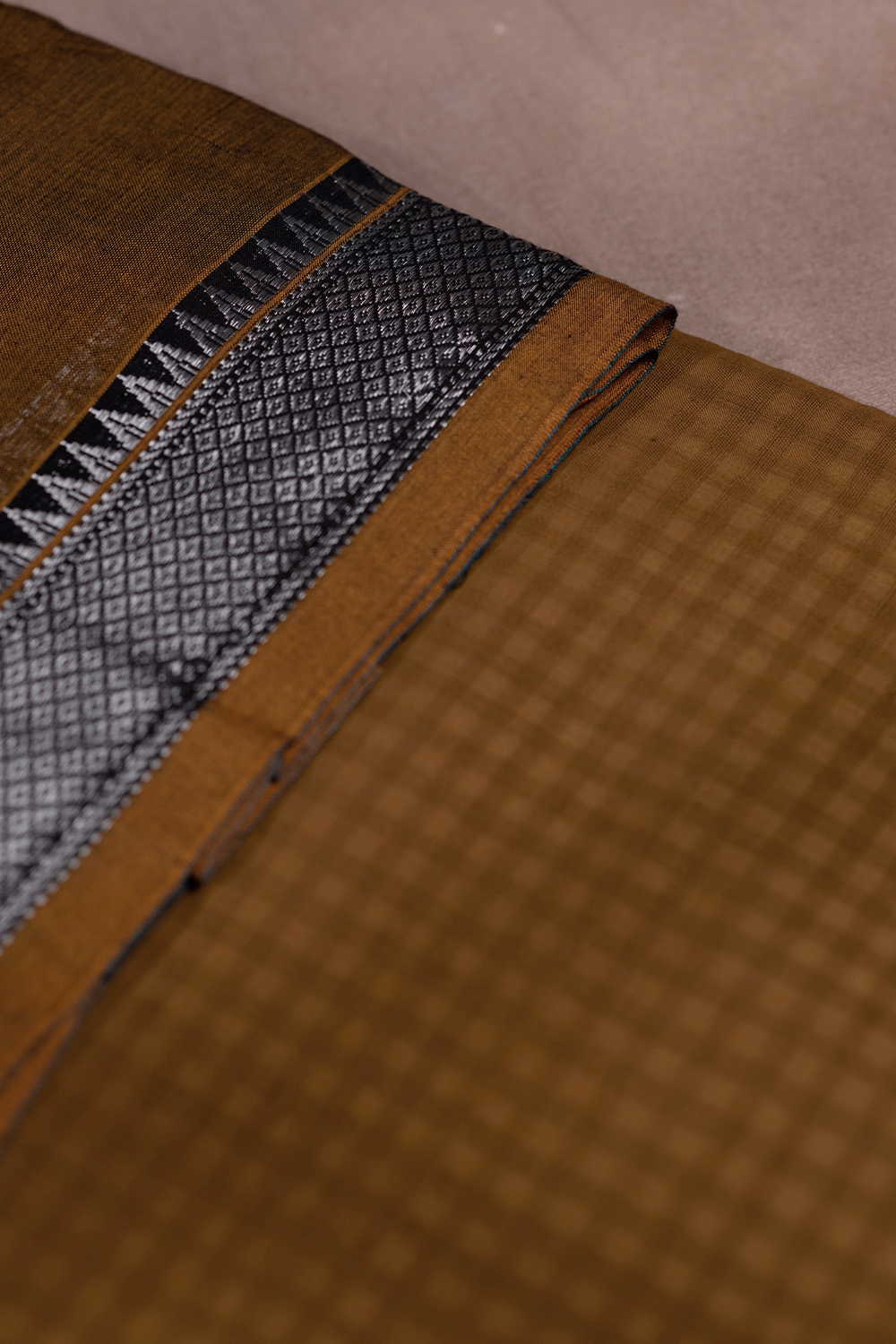 Unstitched Suits - Matkatus