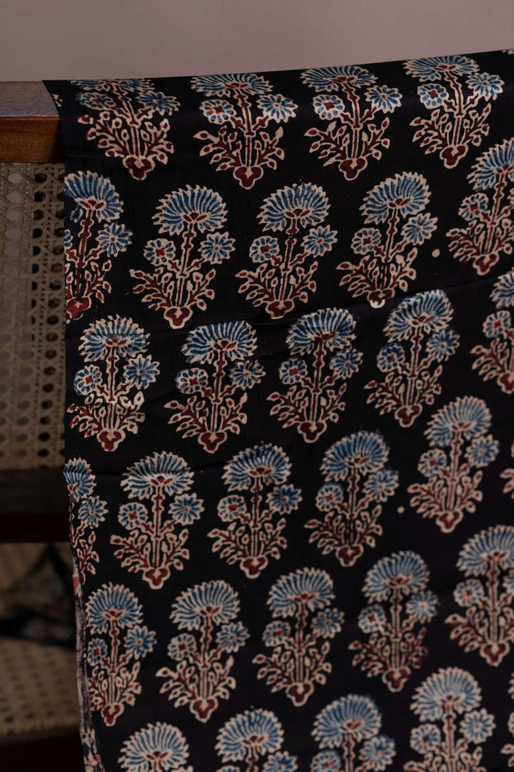 Silk Fabric - Matkatus 