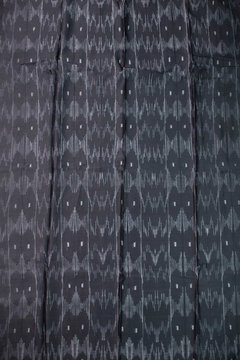 Shibori Suits - Matkatus 