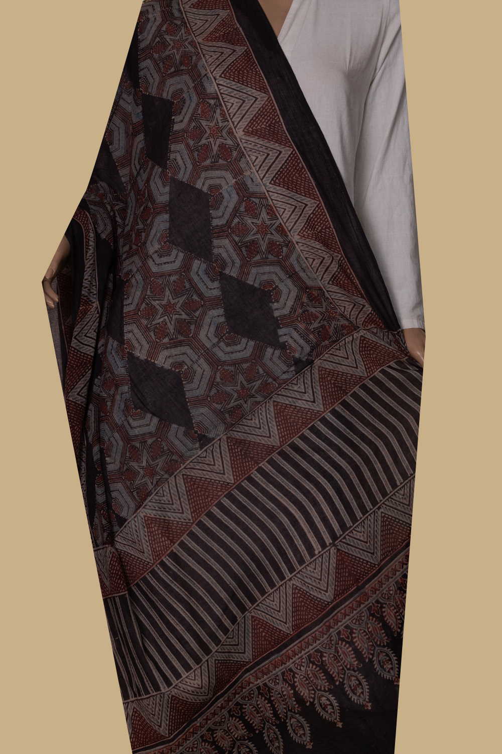 Ajrak Cotton Dupatta - Matkatus 