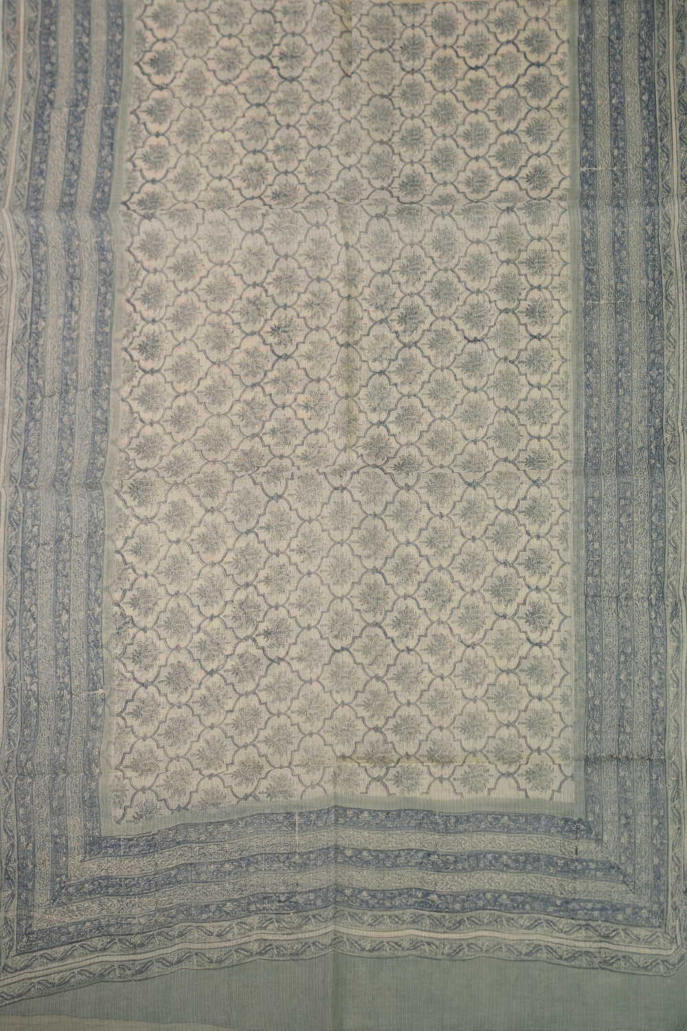 Top & Dupattas - Matkatus 
