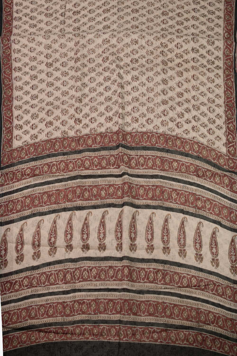 Sarees - Matkatus