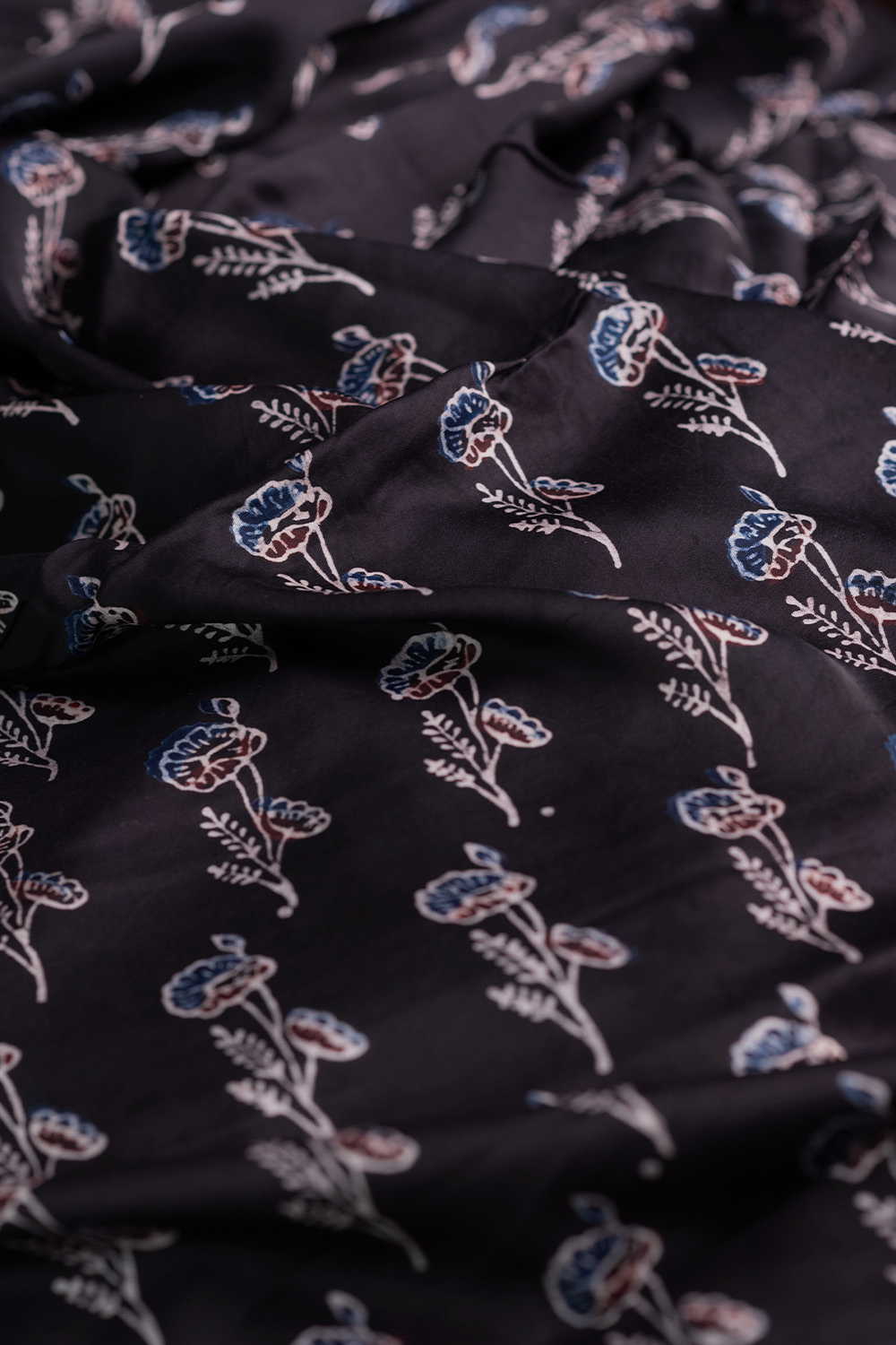 Silk Fabric - Matkatus 