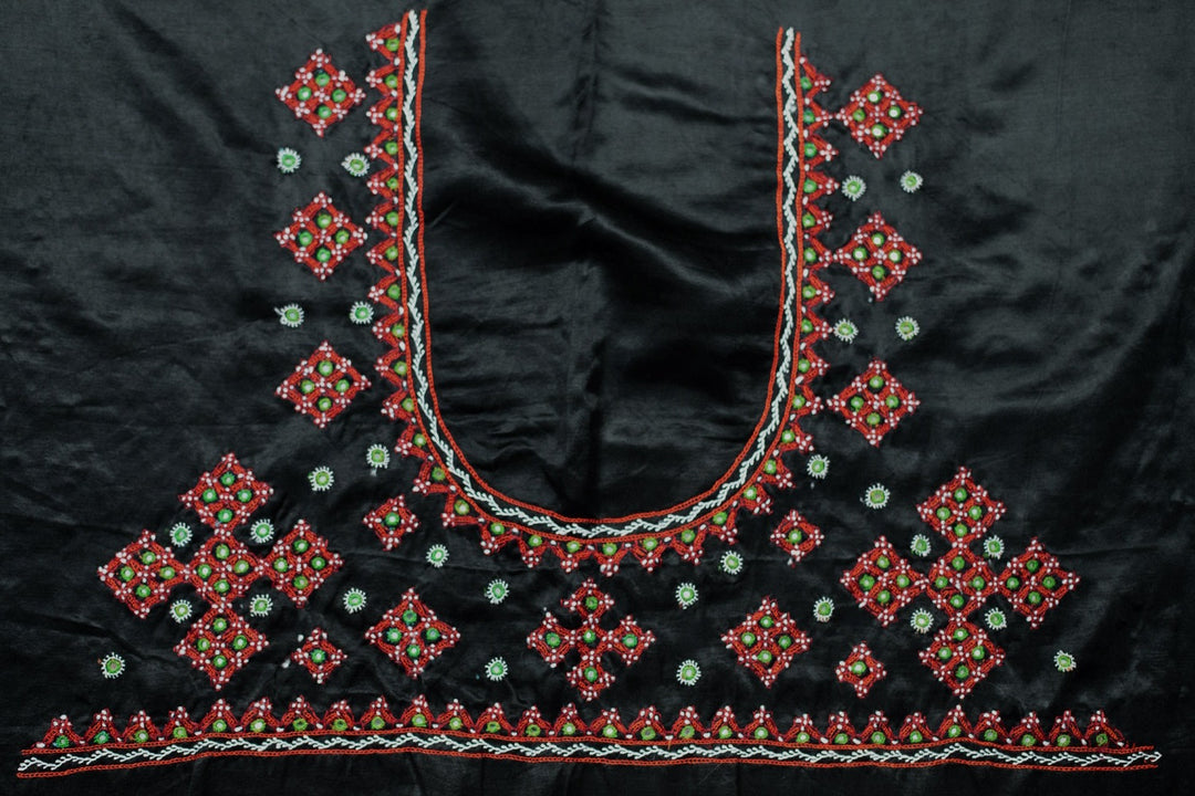 Silk Blouse-Matkatus 