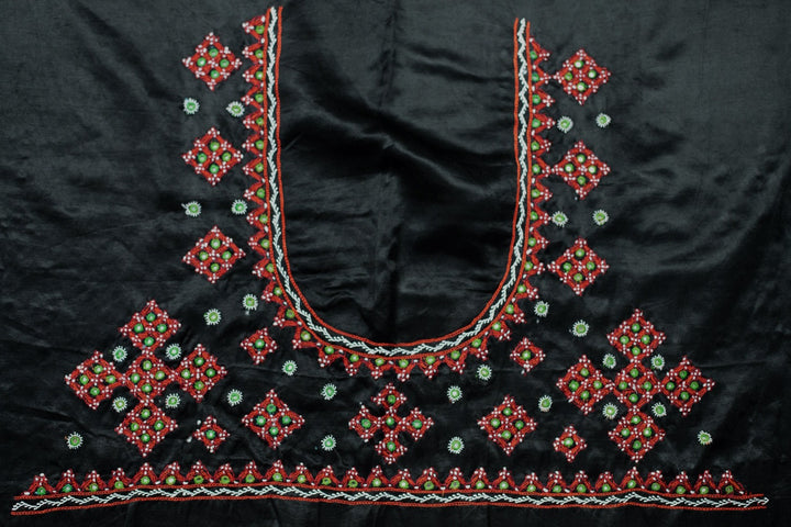 Silk Blouse-Matkatus 