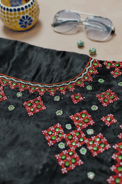 Kutch Embroidered Blouse-Matkatus 