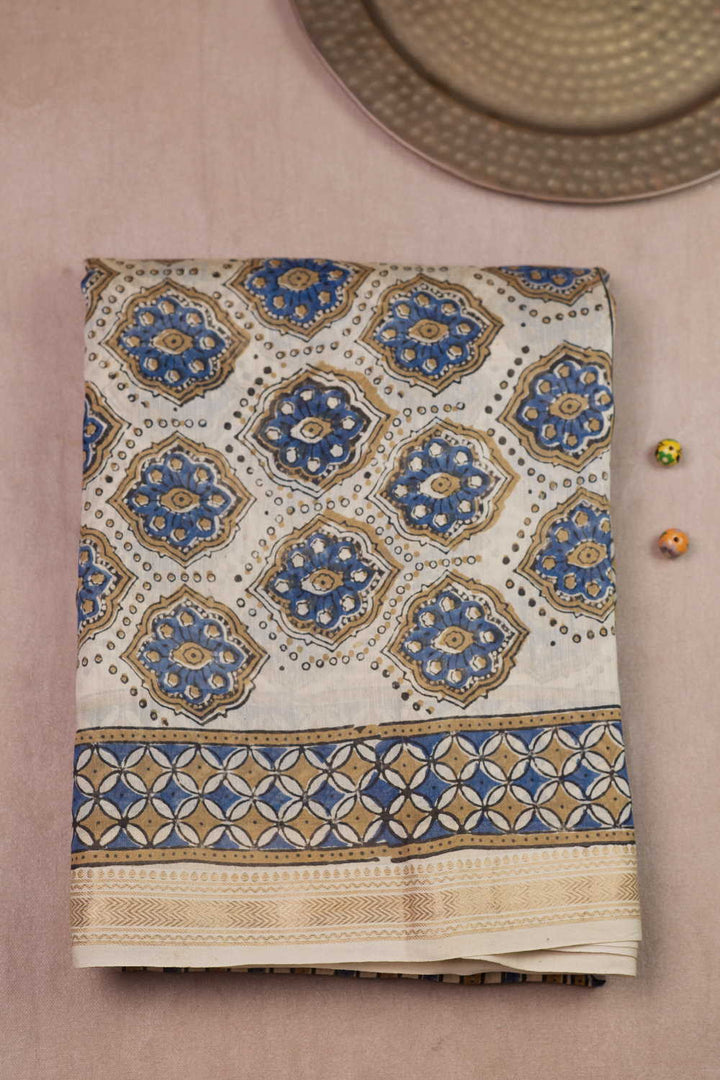 Ajrak Sarees - Matkatus