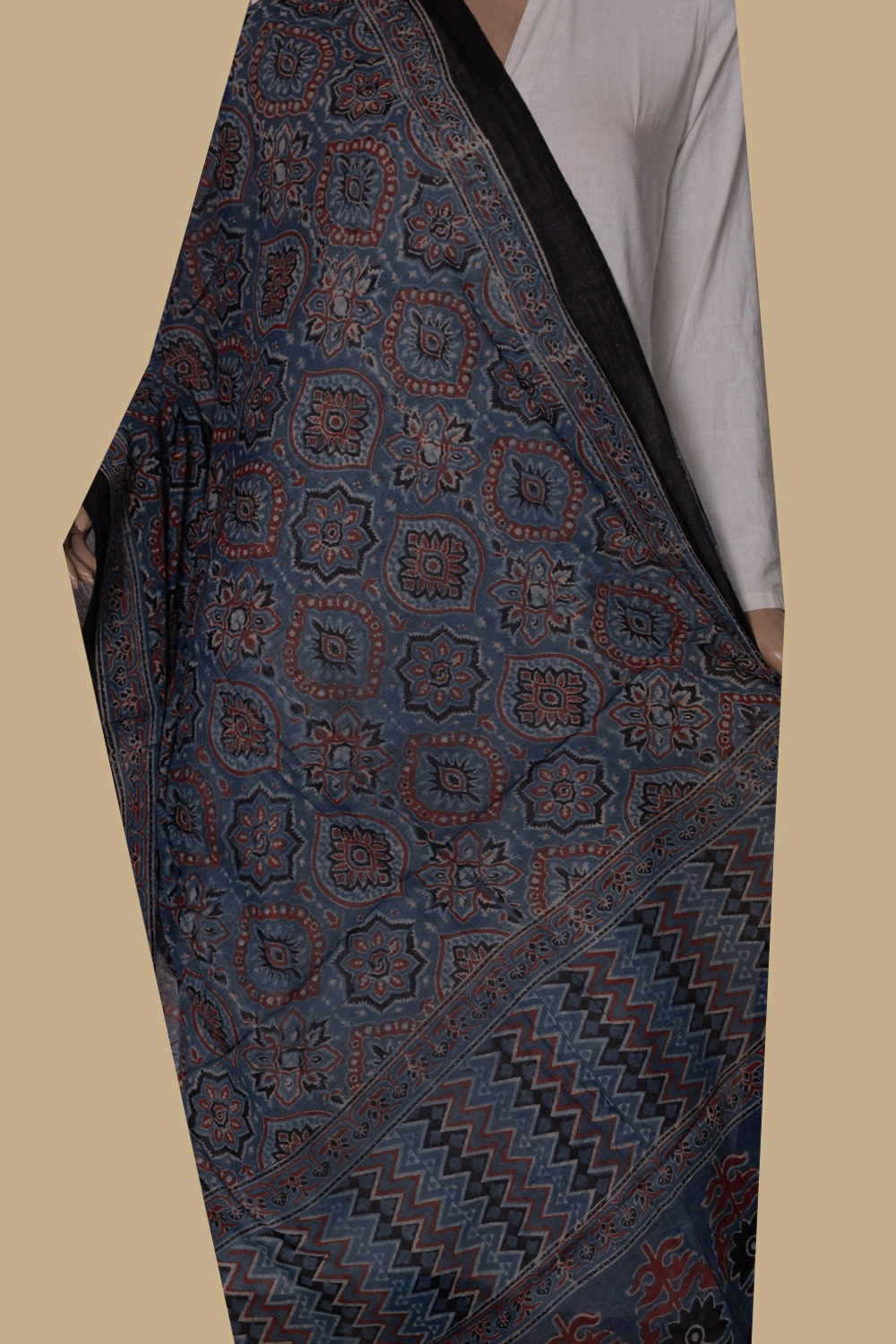 Ajrak Cotton Dupatta - Matkatus 