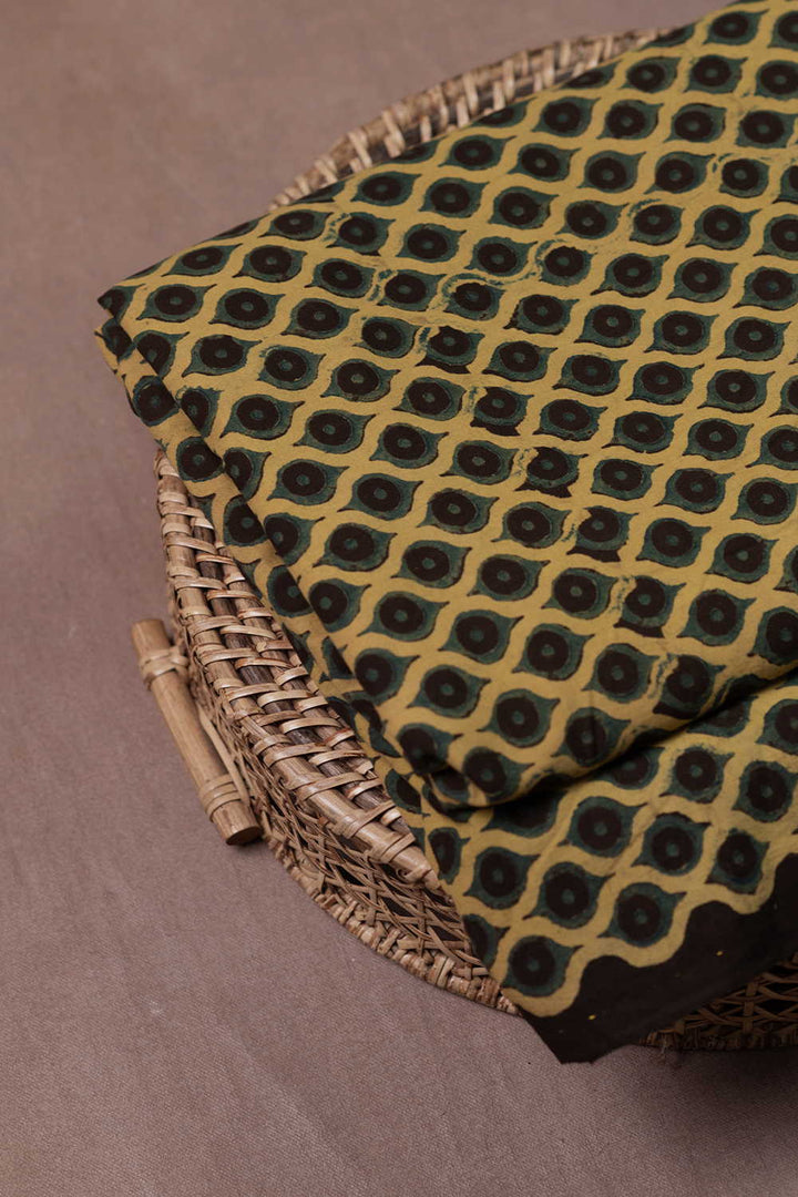 Block Printed Fabric - Matkatus 