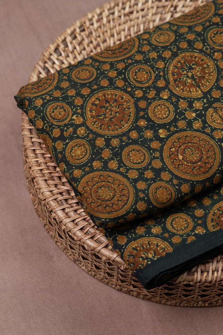 Block Printed Fabric - Matkatus 