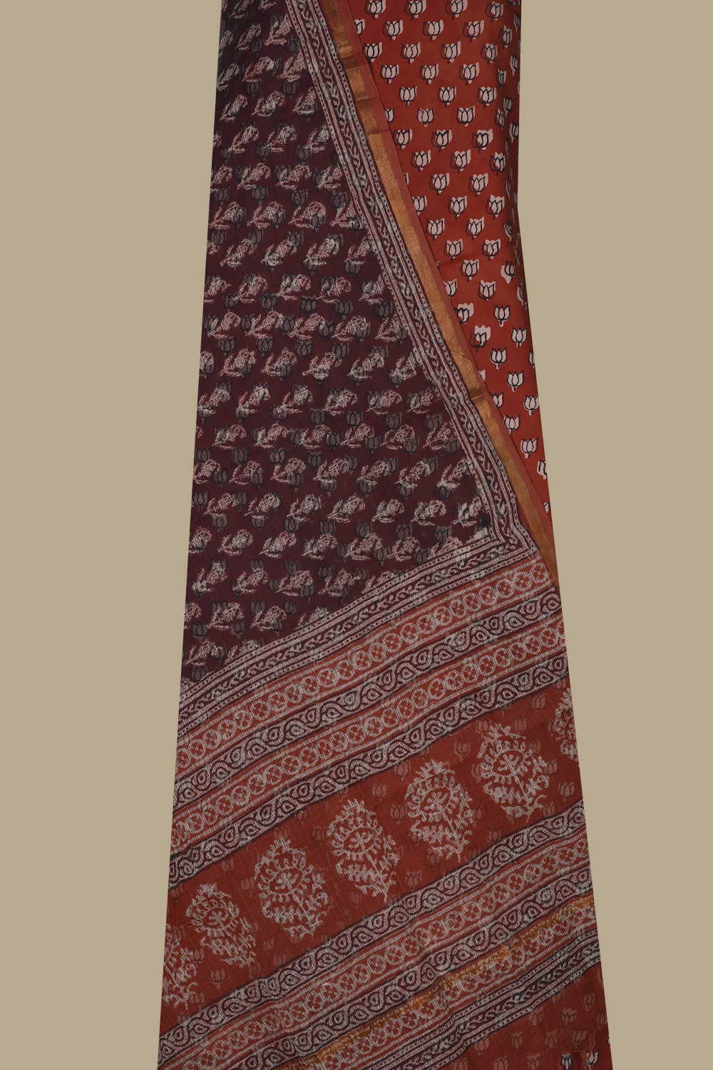 Unstitched Suits - Matkatus