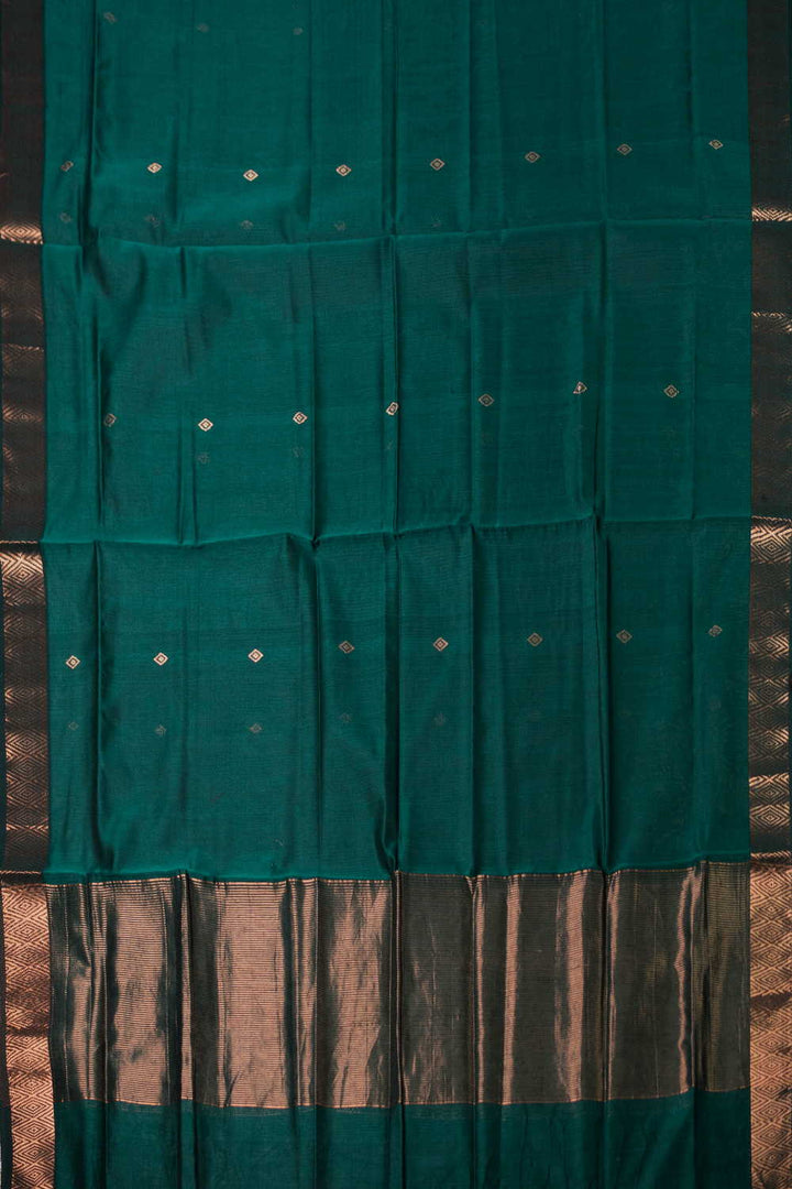 17 Piece Suits - Matkatus 