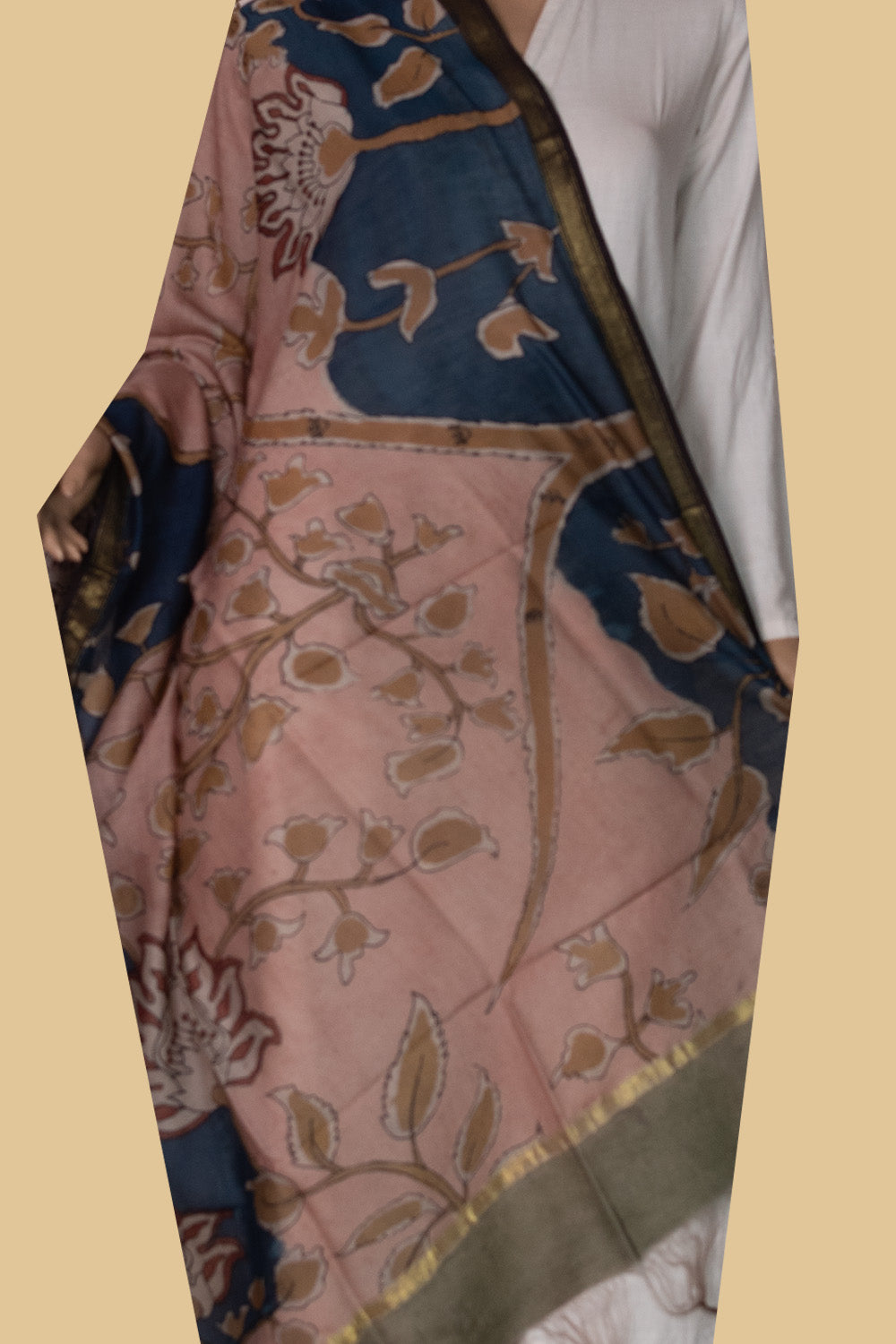 Hand Painted Dupatta - Matkatus 