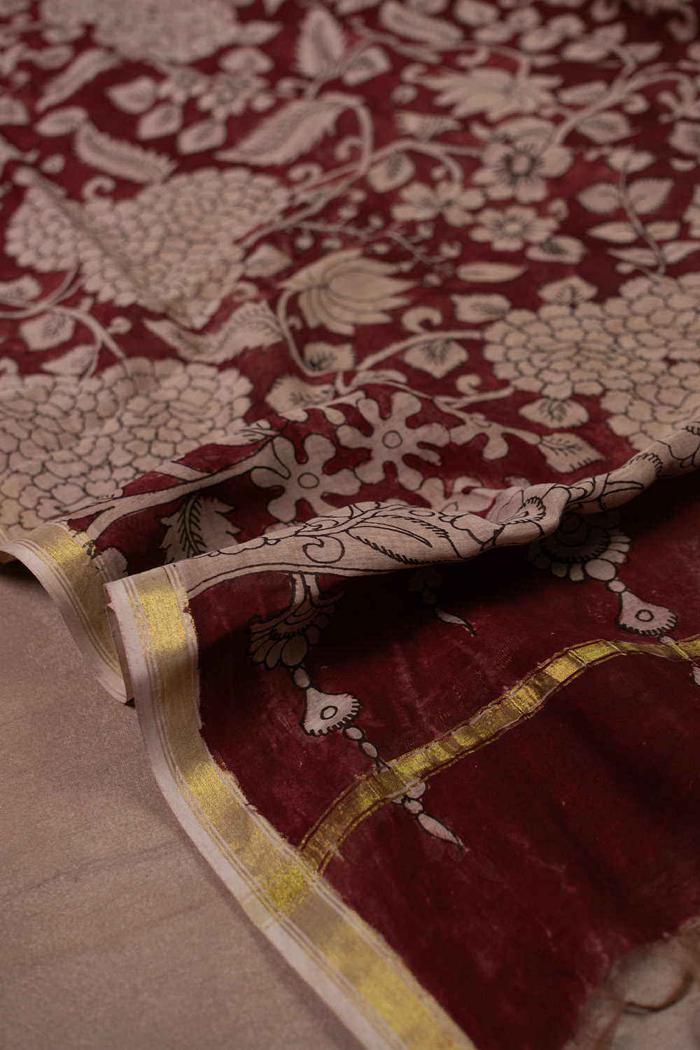 Hand Painted Dupatta - Matkatus