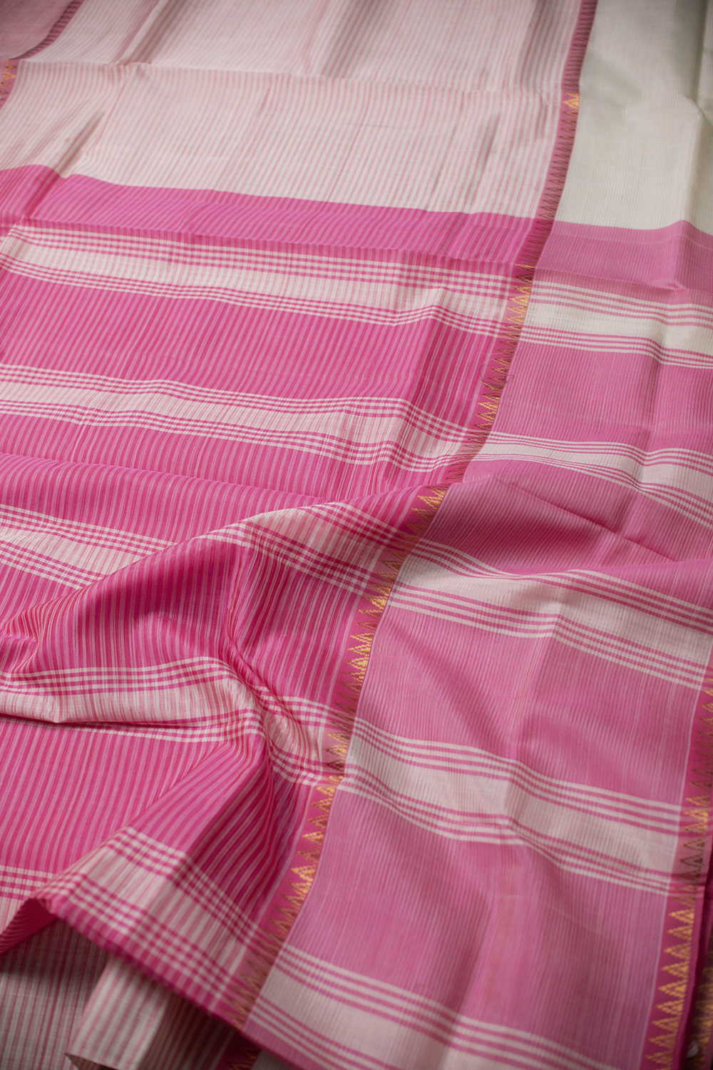 Sarees - Matkatus 