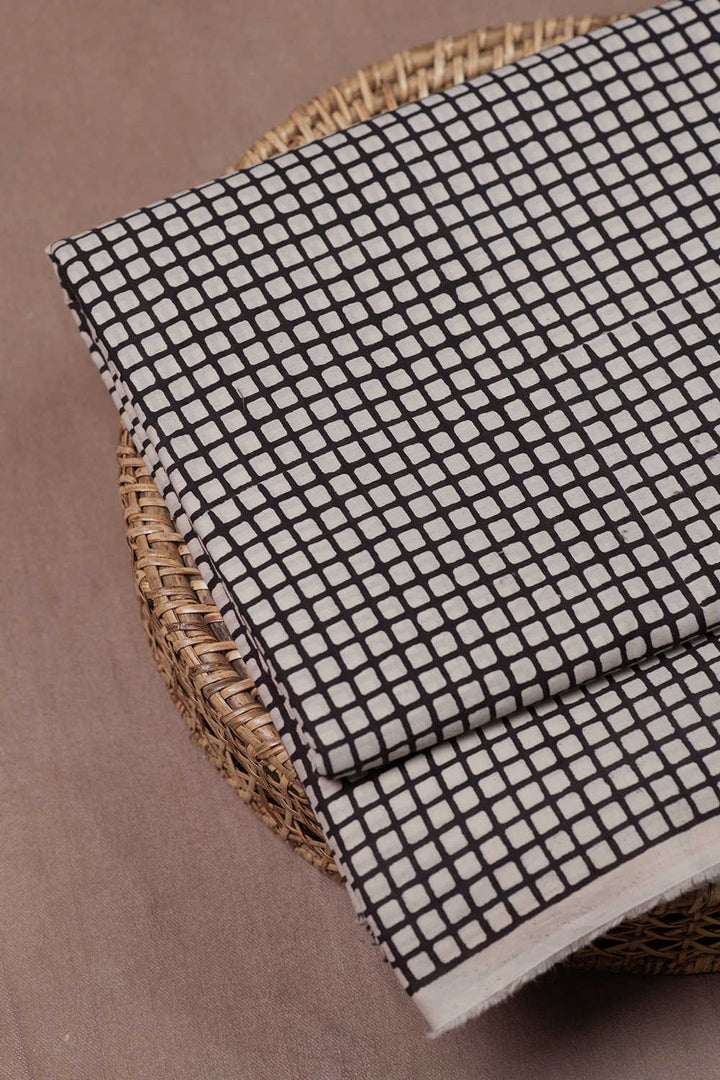 Block Printed Fabric - Matkatus 