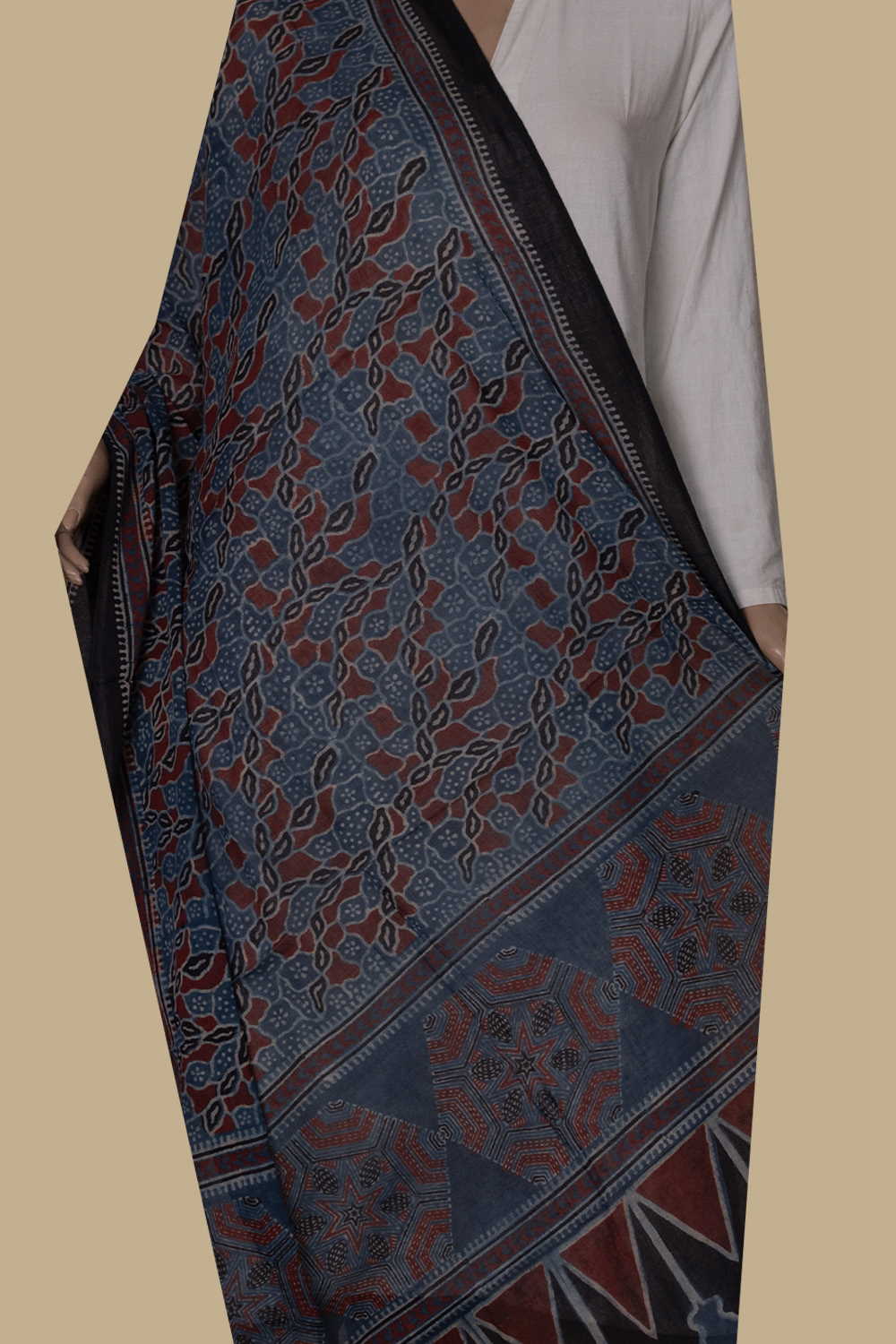 Ajrak Cotton Dupatta - Matkatus 