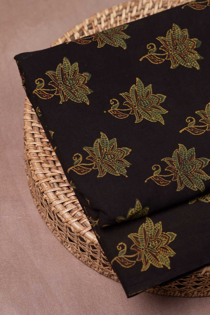 Block Printed Fabric - Matkatus 
