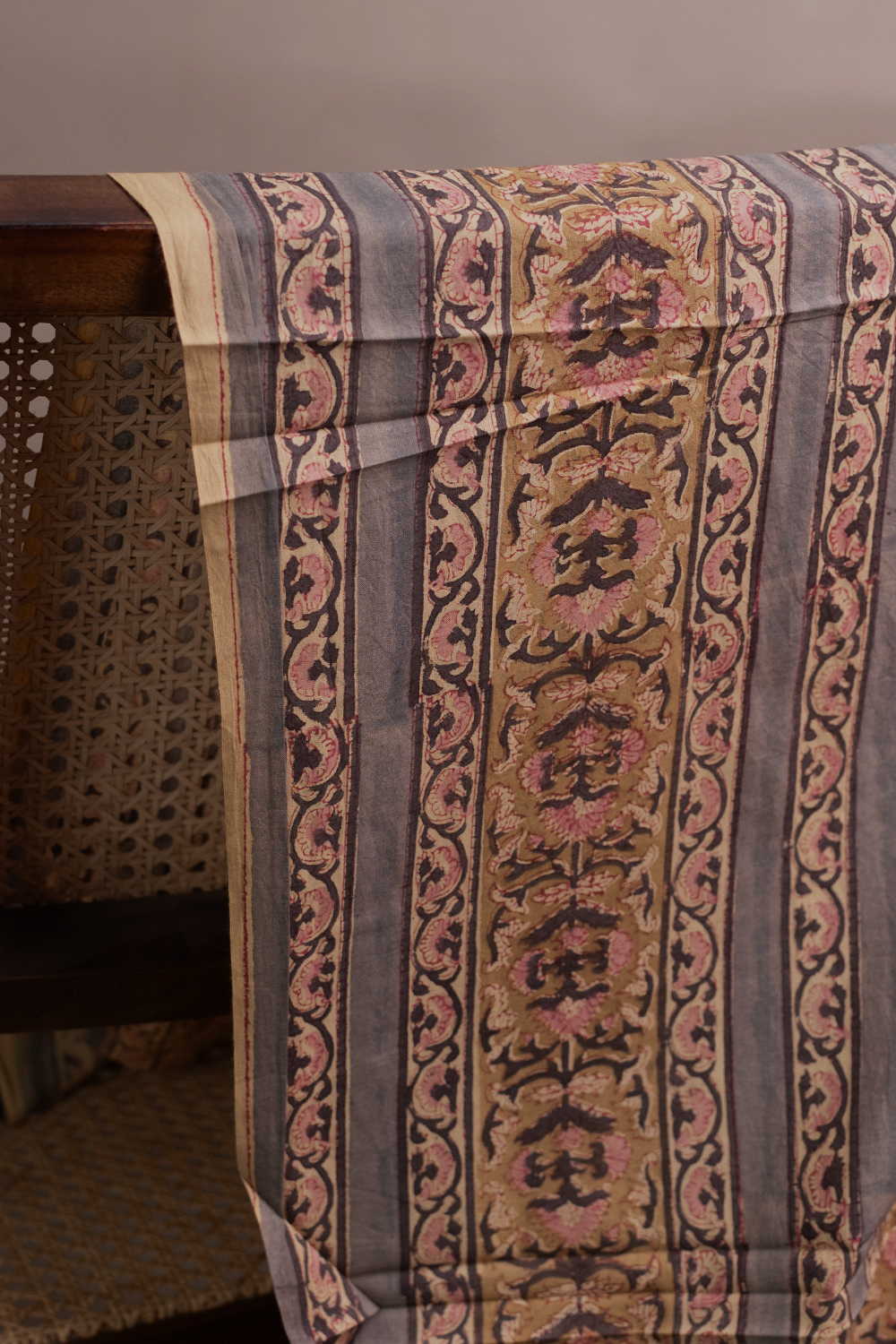 Hand block printed Sanganeri cotton fabric with floral motifs - Matkatus 