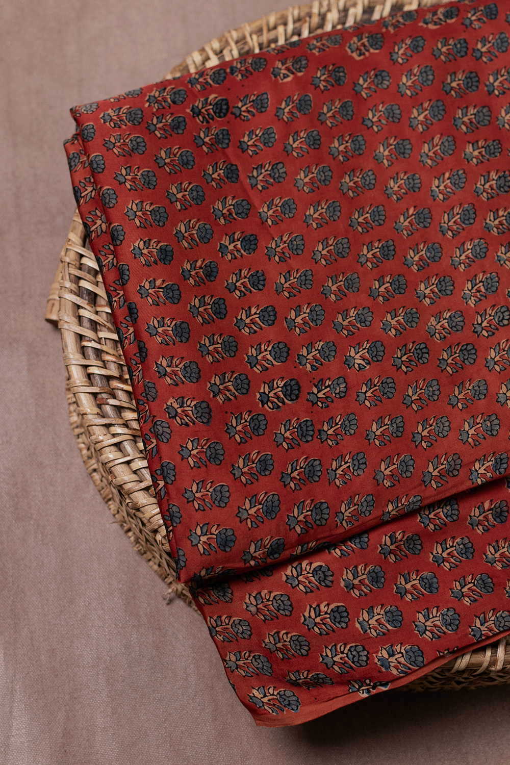 Silk Fabrics - Matkatus