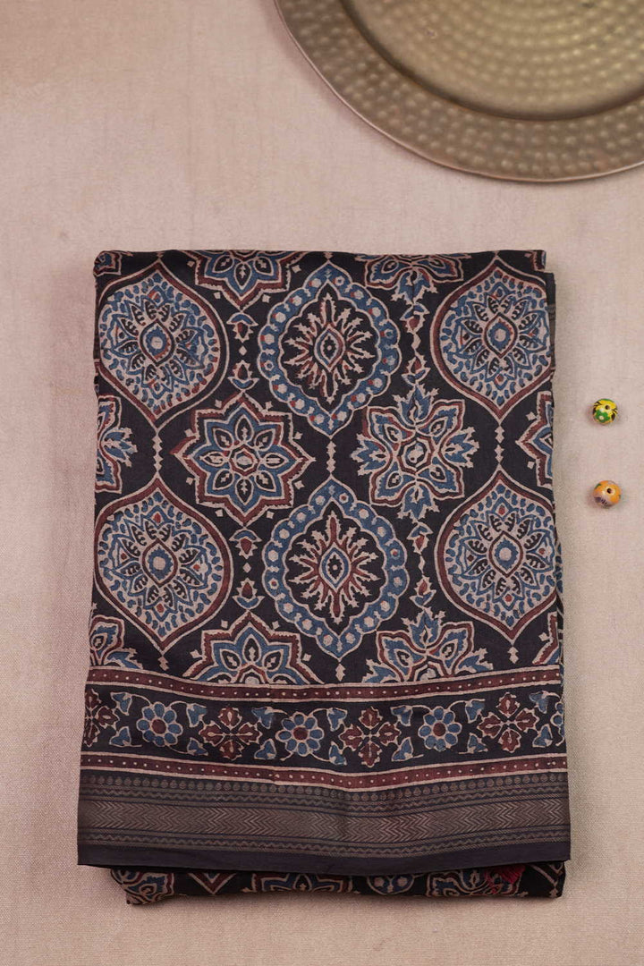 Ajrak Sarees - Matkatus