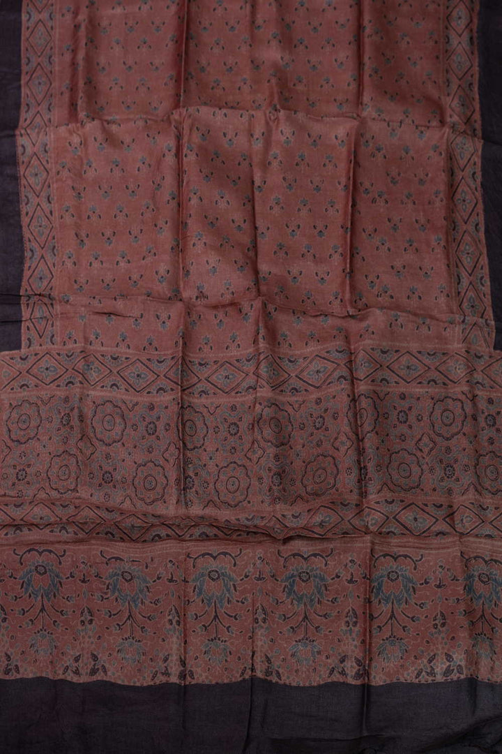 Unstitched Suits - Matkatu 