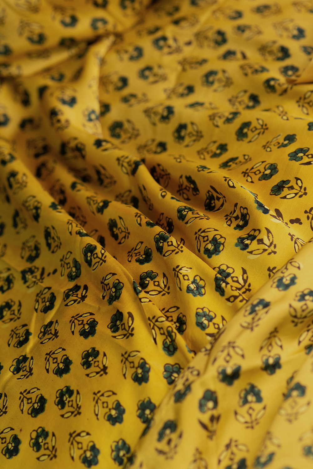 Silk Fabric - Matkatus 